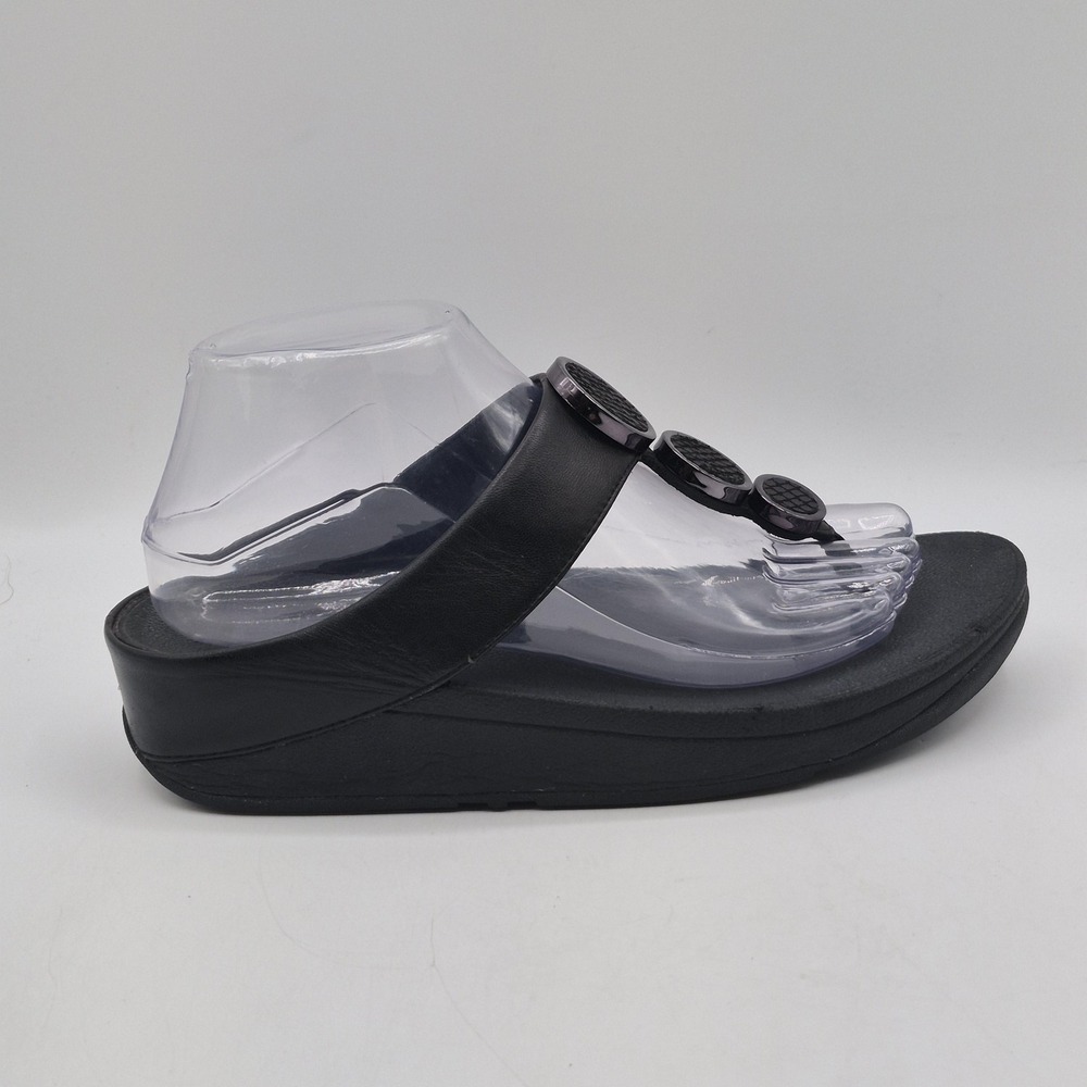 FitFlop Sandals Womens Size 8 Black Thong Medallion Microwobbleboard 142-001 - Picture 2 of 12